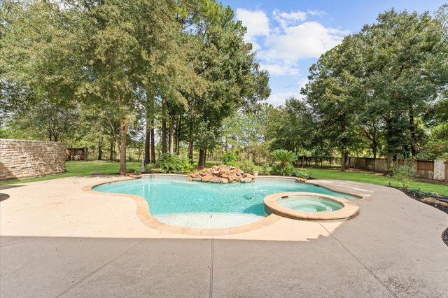 17214 Lakeway Park, Tomball, TX 77375