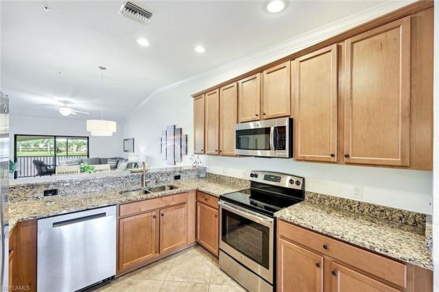9509 Avellino WAY 1822, Naples, FL 34113
