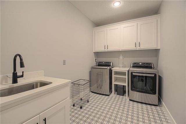 2002 Foxtail Point, Kearney, MO 64060