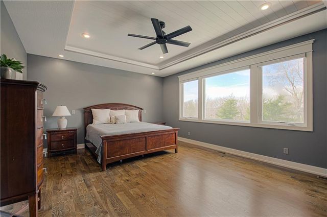 2002 Foxtail Point, Kearney, MO 64060