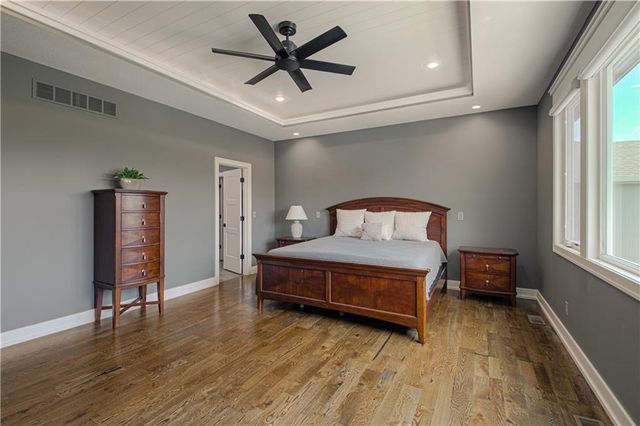 2002 Foxtail Point, Kearney, MO 64060