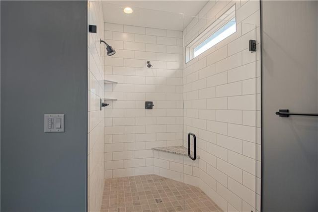 2002 Foxtail Point, Kearney, MO 64060