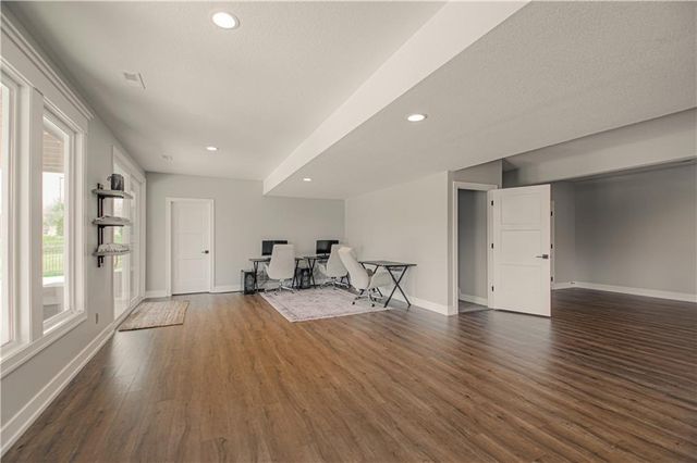 2002 Foxtail Point, Kearney, MO 64060