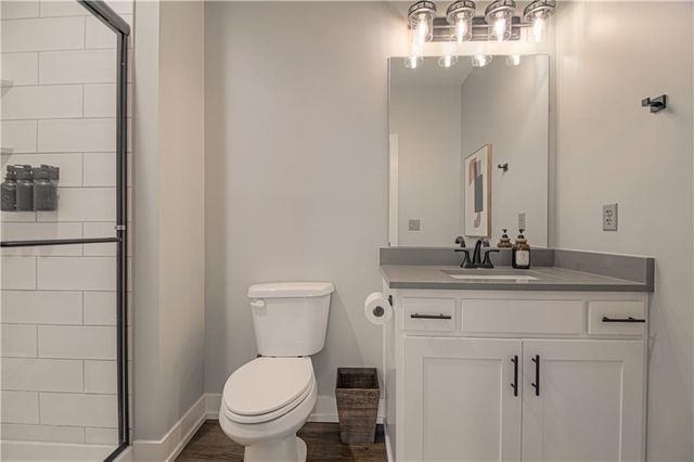 2002 Foxtail Point, Kearney, MO 64060