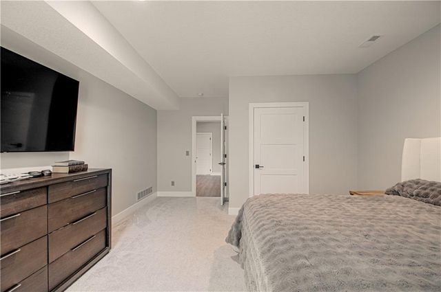 2002 Foxtail Point, Kearney, MO 64060