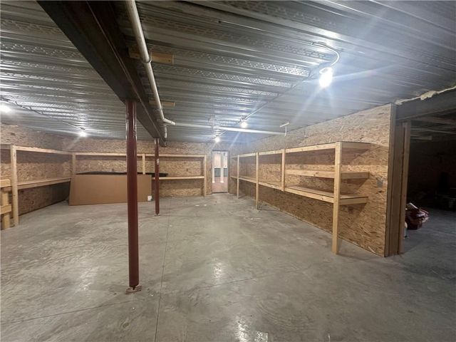 2002 Foxtail Point, Kearney, MO 64060