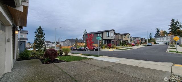 8232 37th Place NE, Marysville, WA 98270