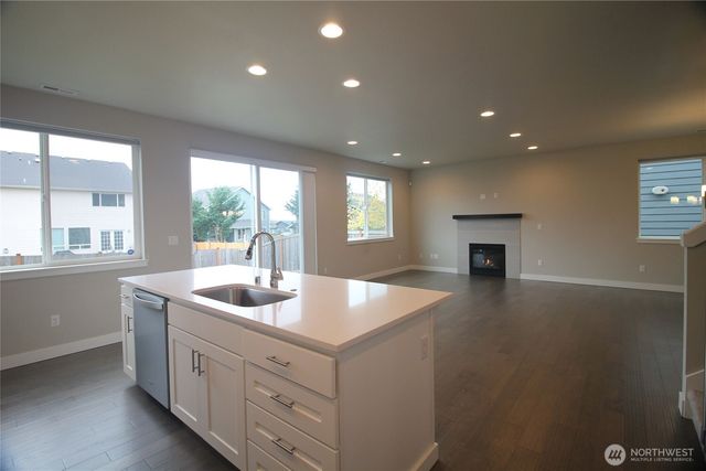 8232 37th Place NE, Marysville, WA 98270