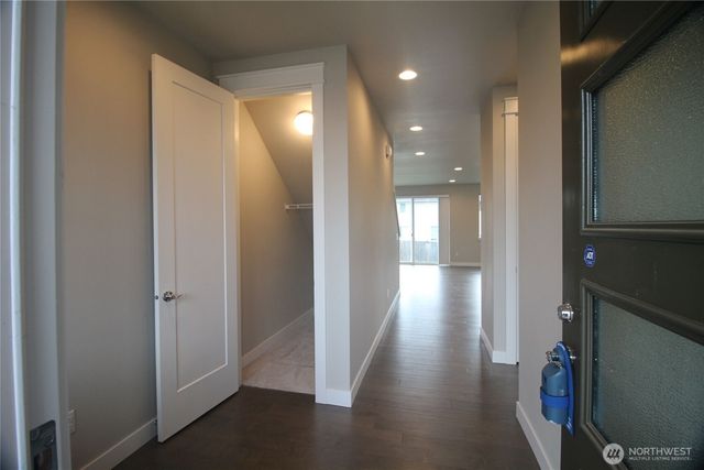 8232 37th Place NE, Marysville, WA 98270