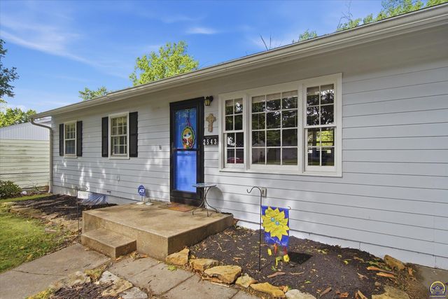 2543 SW Kent ST, Topeka, KS 66614