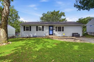 2543 SW Kent ST, Topeka, KS 66614