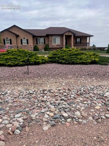 777 Woodleaf Drive, Pueblo West, CO 81007