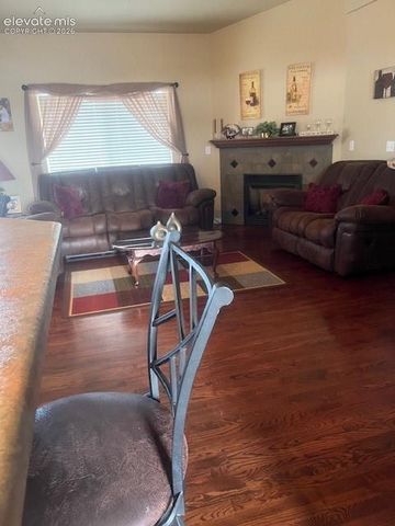 777 Woodleaf Drive, Pueblo West, CO 81007