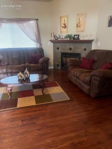 777 Woodleaf Drive, Pueblo West, CO 81007