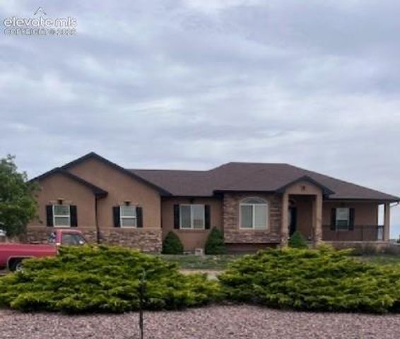 777 Woodleaf Drive, Pueblo West, CO 81007