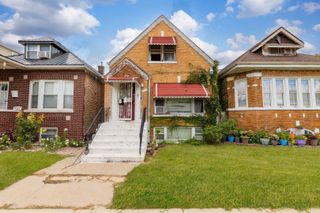 7255 S Artesian Avenue, Chicago, IL 60629