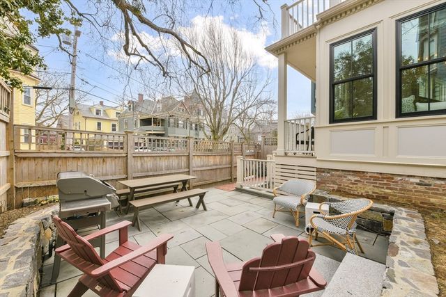 39 Hammond Street 2, Cambridge, MA 02138