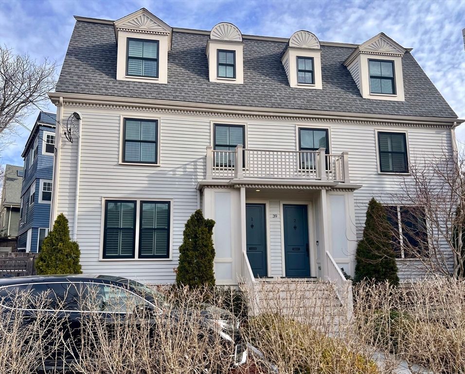 39 Hammond Street 2, Cambridge, MA 02138
