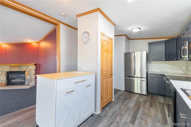 11160 Chestnut Run Court, South Lyon, MI 48178