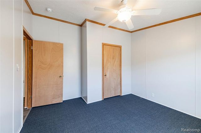 11160 Chestnut Run Court, South Lyon, MI 48178