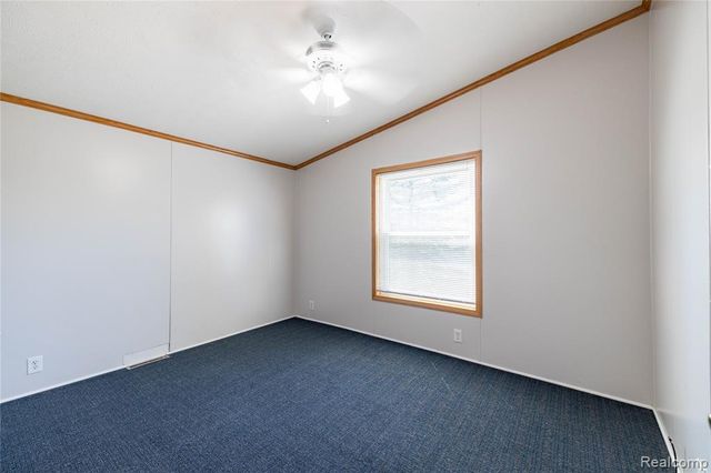 11160 Chestnut Run Court, South Lyon, MI 48178