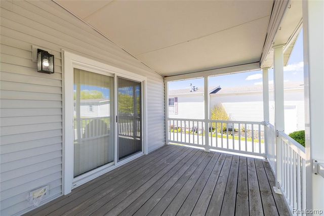 11160 Chestnut Run Court, South Lyon, MI 48178