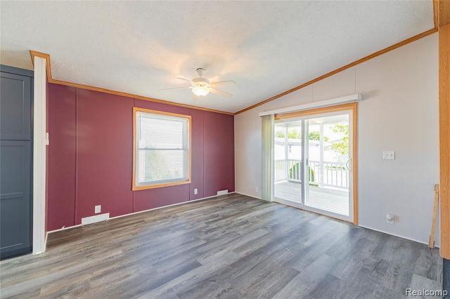 11160 Chestnut Run Court, South Lyon, MI 48178