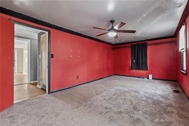 814 E North Main Street, Richmond, MO 64085