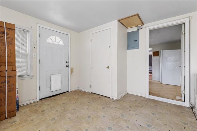 814 E North Main Street, Richmond, MO 64085