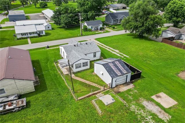 814 E North Main Street, Richmond, MO 64085