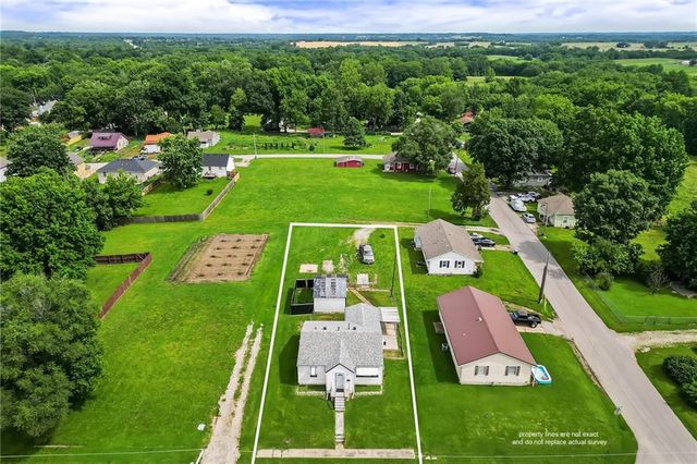 814 E North Main Street, Richmond, MO 64085