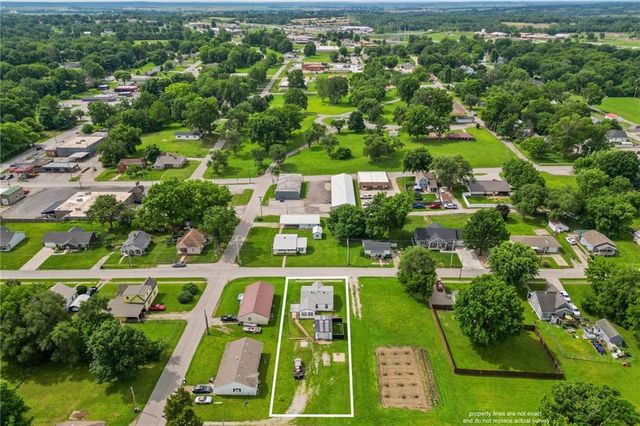 814 E North Main Street, Richmond, MO 64085
