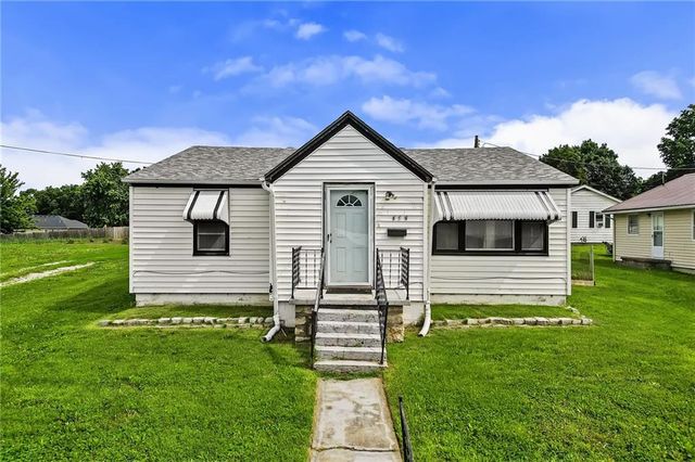 814 E North Main Street, Richmond, MO 64085