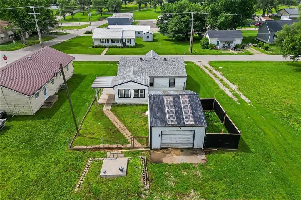 814 E North Main Street, Richmond, MO 64085