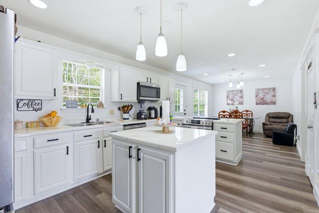 13612 Carrington Place Drive, Alexander, AR 72002