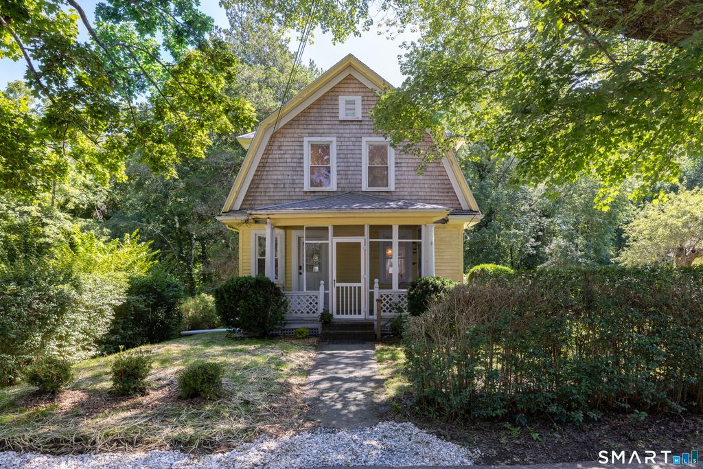 28 Watch Hill Avenue, Stonington, CT 06378