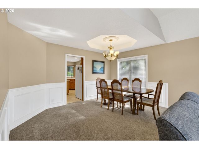 671 Ne MARYANN Ct, Hillsboro, OR 97124