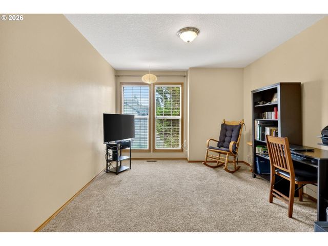 671 Ne MARYANN Ct, Hillsboro, OR 97124