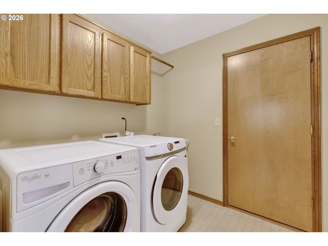 671 Ne MARYANN Ct, Hillsboro, OR 97124