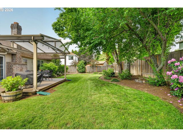 671 Ne MARYANN Ct, Hillsboro, OR 97124
