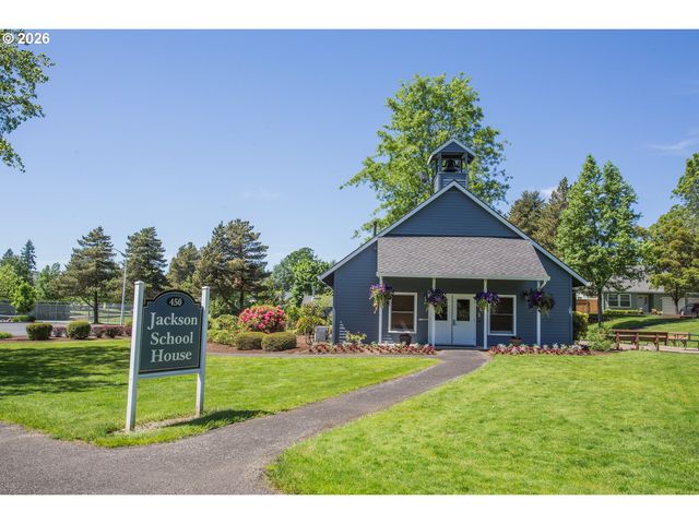 671 Ne MARYANN Ct, Hillsboro, OR 97124