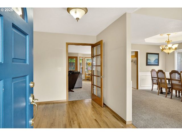 671 Ne MARYANN Ct, Hillsboro, OR 97124