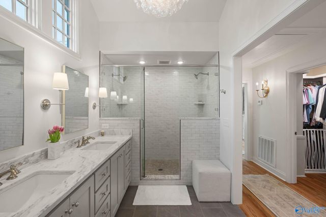 1306 Clinton Avenue E, Huntsville, AL 35801