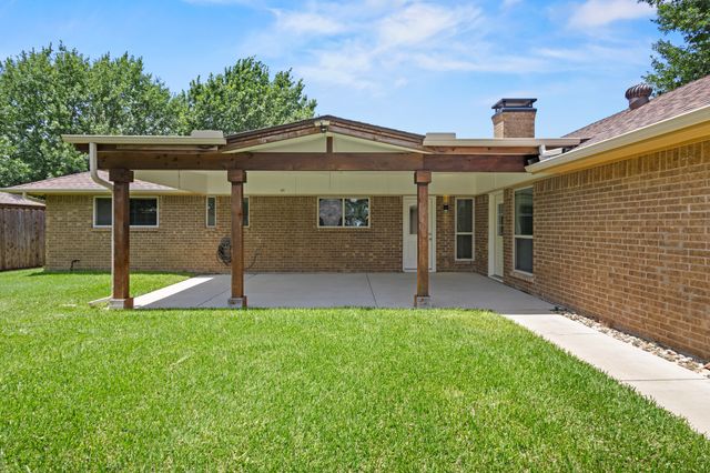 1610 Steenson Drive, Carrollton, TX 75007