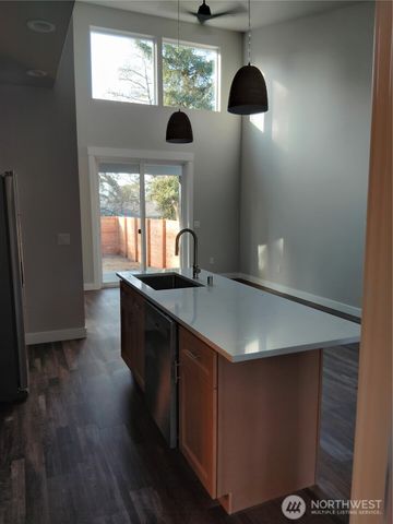 659 -B Sunset Avenue NE, Ocean Shores, WA 98569