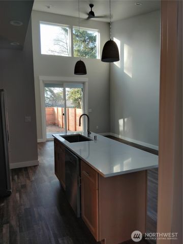 659 -B Sunset Avenue NE, Ocean Shores, WA 98569