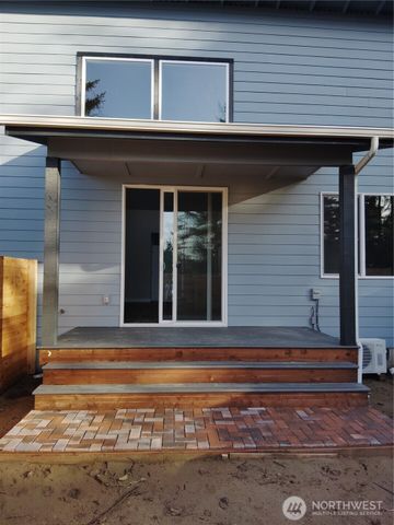 659 -B Sunset Avenue NE, Ocean Shores, WA 98569