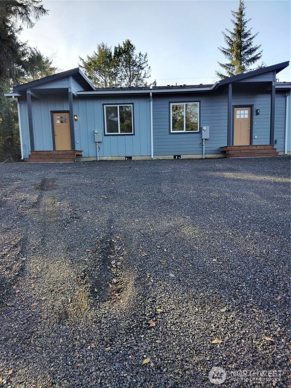 659 -B Sunset Avenue NE, Ocean Shores, WA 98569