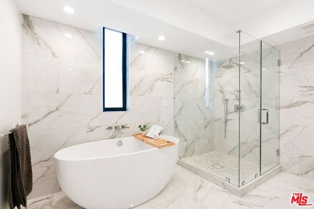 303 Venice Way, Venice, CA 90291
