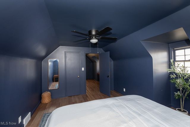 8018 Pinegrove Avenue, Parma, OH 44129